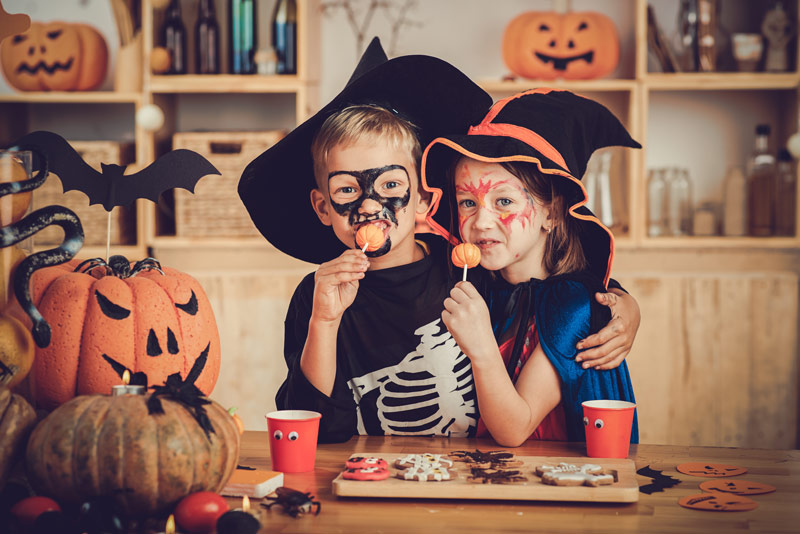These Halloween Safety Tips are a Must for Your Family!