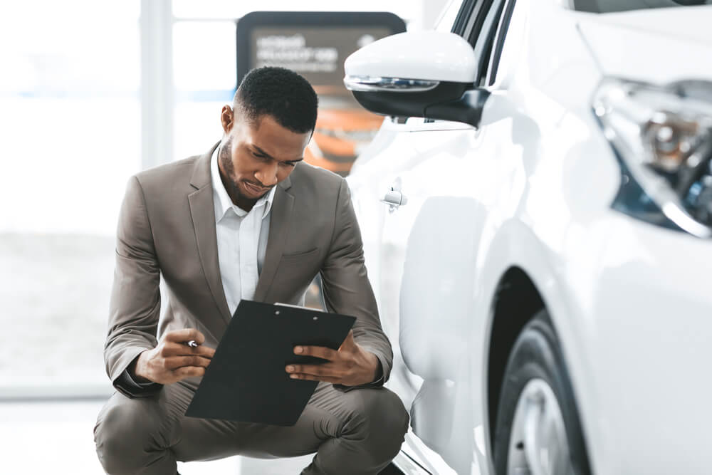 Understanding the Difference Between Finding Car Insurance Online and Offline